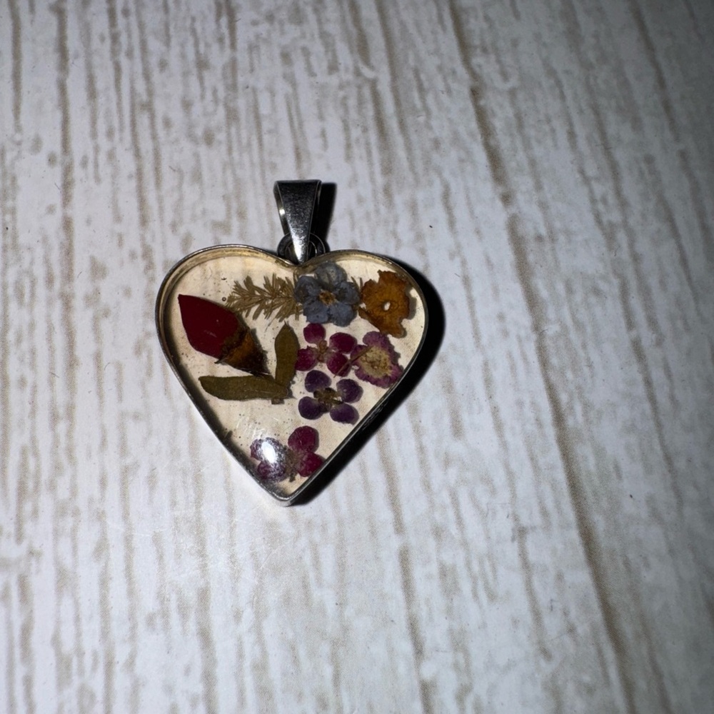 ATI 925 Sterling Silver Mexico Heart Amber Lucite Small Flower Charm Pendant’s